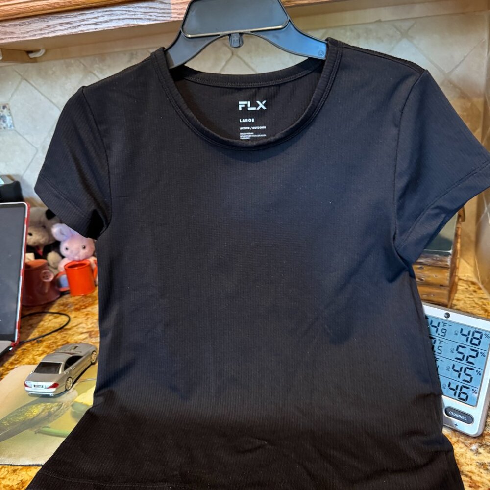 Woman's FLX Active/Outdoor Ribbed Tee Shirt Black Large